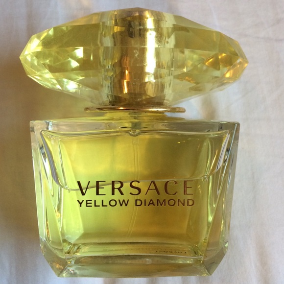 Versace Yellow Diamond - Picture 2 of 4